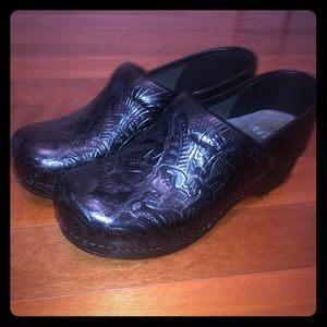 Dansko Professional Black Tooled Size 38